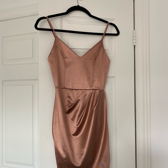 LULU’S CHAMPAGNE DRESS 🥂 (no longer sold) - Picture 4 of 5